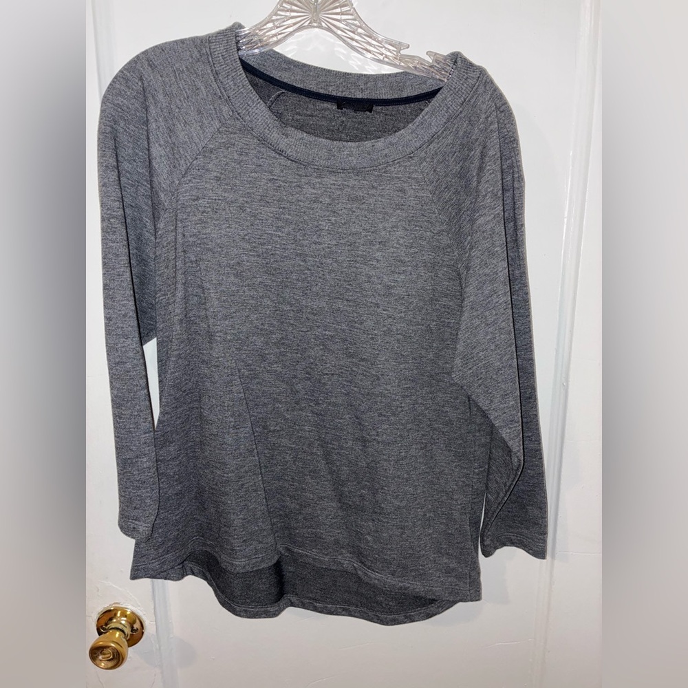 Theory Nadika 3/4 sleeve poly blend t shirt